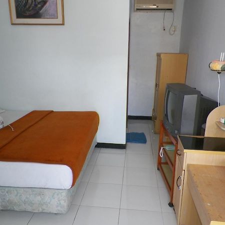 Aquarium Hotel Pangandaran Exterior foto