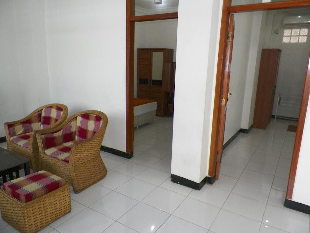Aquarium Hotel Pangandaran Exterior foto